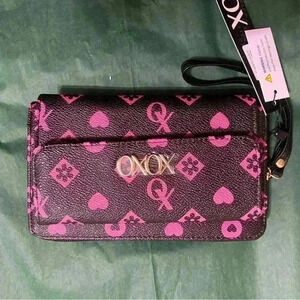 XOXO Pink and Black Wristlet Wallet NWT
